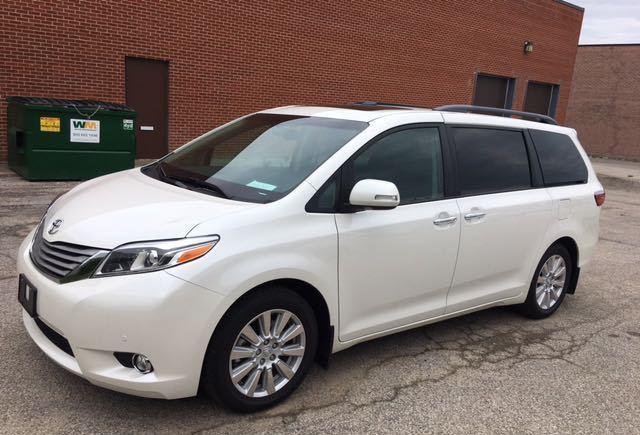 17款加版丰田塞纳3.5豪华商务车配置 天津港现车特价销售全国