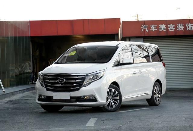 传祺GM8：性价比超高MPV车型，首推尊贵版，三亮点媲美别克GL8