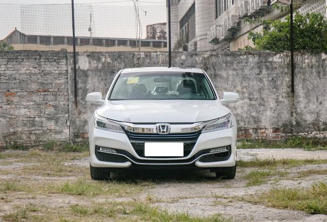 曾售价30万销量完爆A6，如今16万力压帕萨特