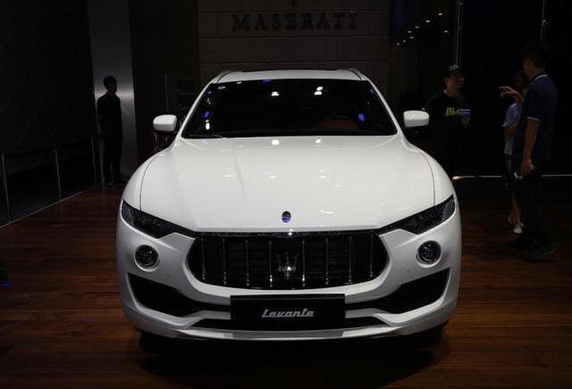 品牌比保时捷豪华, 150万的售价, 30万的做工, 怪不得一直遭骂!