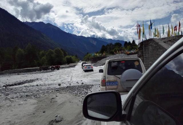 为什么大家进藏都选择丰田的越野车，而对于奔驰宝马都不看一眼？