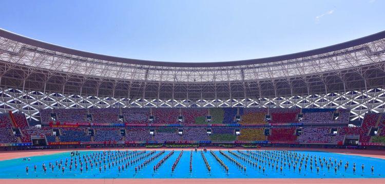 咸阳市2018年学生运动会盛大开幕 咸阳奥体中心跑道迎来首次