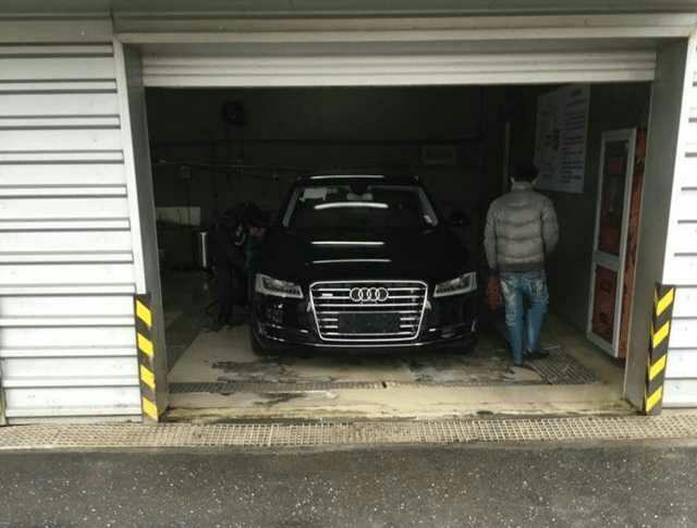 小伙花86万买了一辆奥迪A8