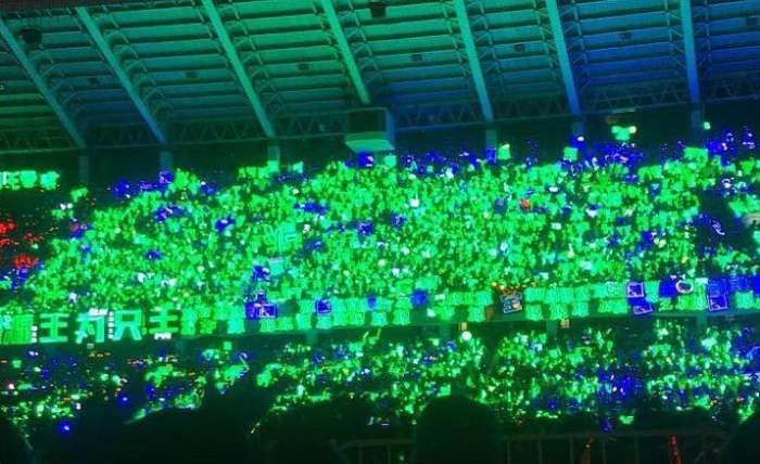 tfboys演唱会图片,tfboys六周年图片 tfboys五周年演唱会现场, 易烊千玺实现了他的承诺! 团粉心凉了