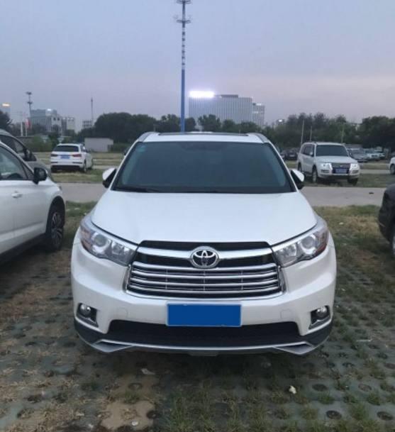 17款汉兰达四驱豪华版开了8200公里，车主对这几个缺点很不满意！