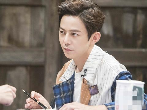 coldplay马丁的徽章是什么?