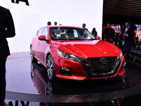 凯美瑞开窍了!新一代天籁的,U型大脸尽显活力,全系1。6T!!