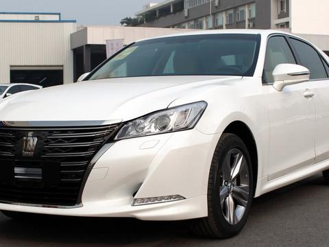 当年卖40万还的得排队,奥迪A6都没它火,如今25万鲜有问津!!