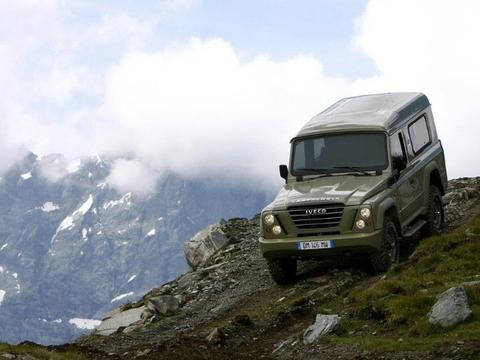 越野王重磅出击，这车直接降服美国大叔，直夸，nice