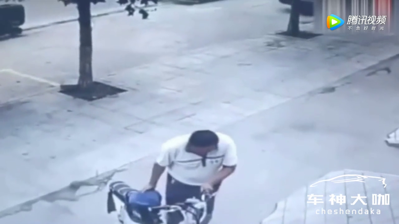 电动车：别拦我！我要去充电！