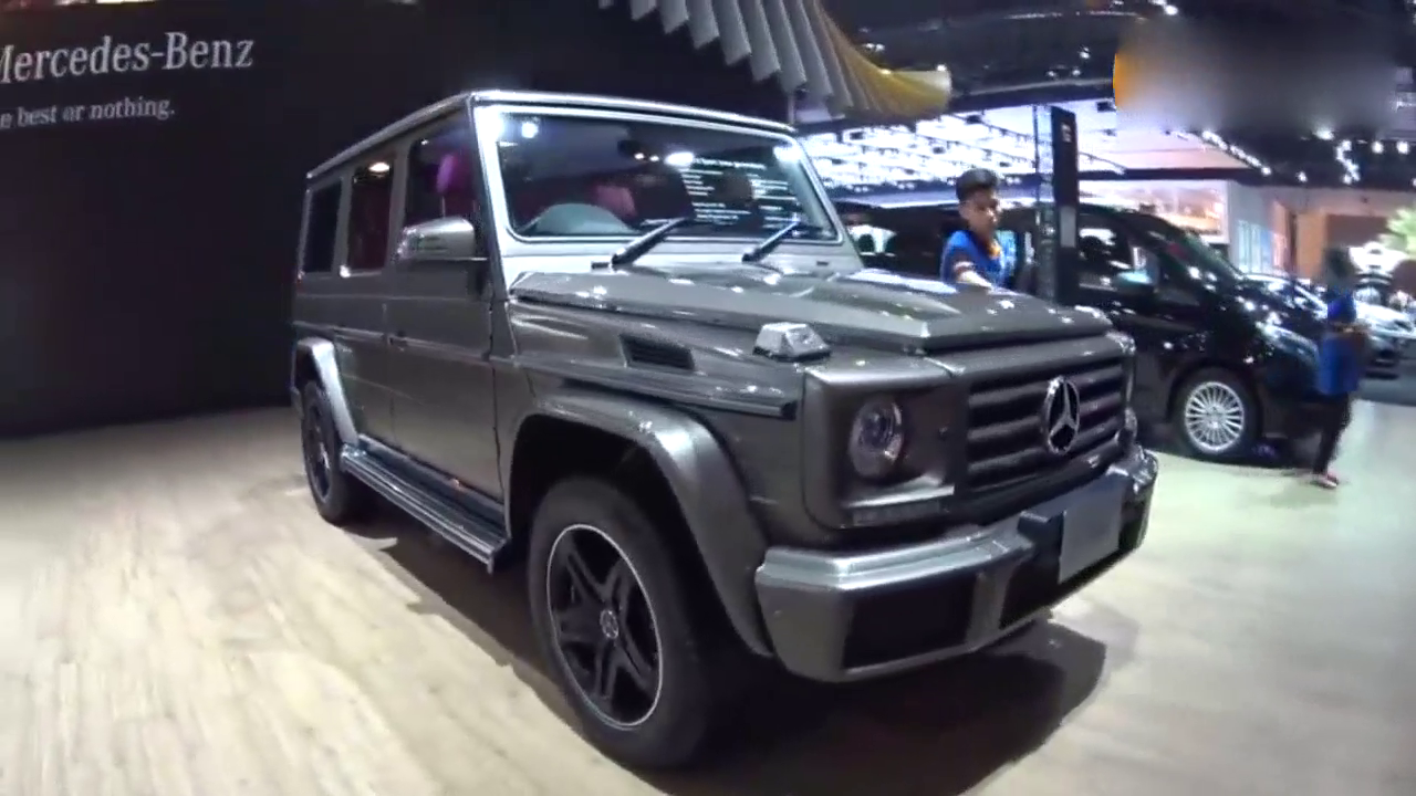 奔驰新车G350d正式亮相广州车展 硬派“方盒子”