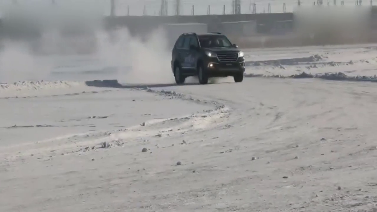 长城超大越野车《哈弗H8 H9》冰雪试驾
