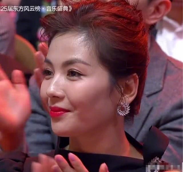 高清镜头下明星真颜值:刘涛皮肤好到爆!杨幂初显老!