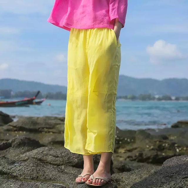 在夏天,穿什么衣服最透气亲肤?阔腿裙裤能穿出