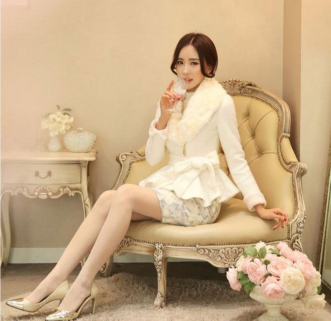 辣妈包臀裙搭配丝袜 高跟鞋, 清新减龄婉约清丽, 有种精致美感