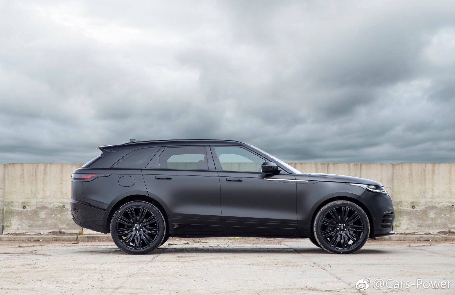 哑光黑色-路虎-揽胜 星脉