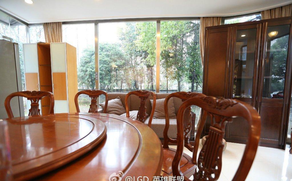 怪不得LPL俱乐部那么烧钱 看完他们基地后就