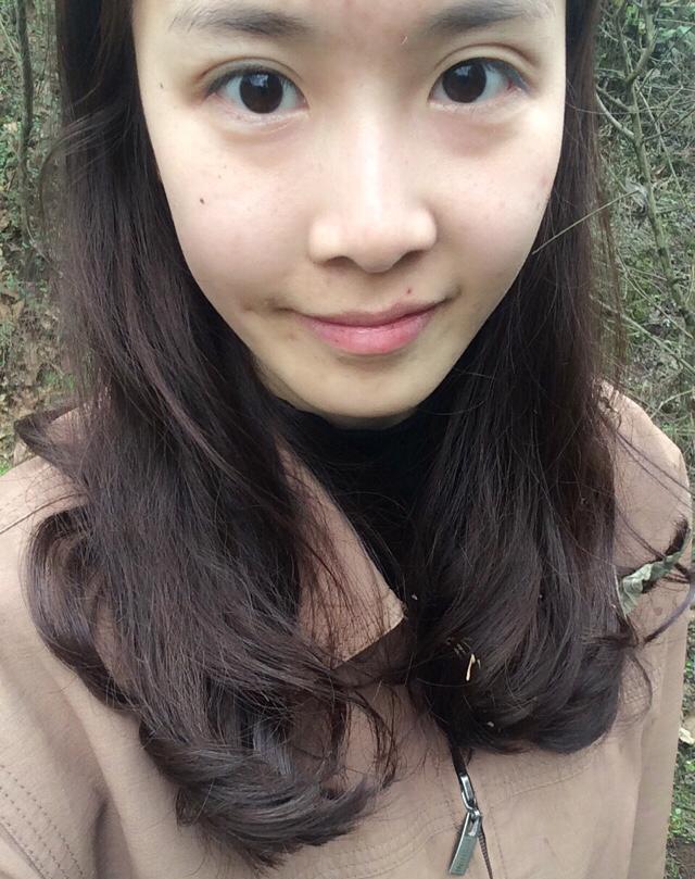 试卷大学是更喜欢素颜的女生还是画淡妆的男生英文初中女生图片