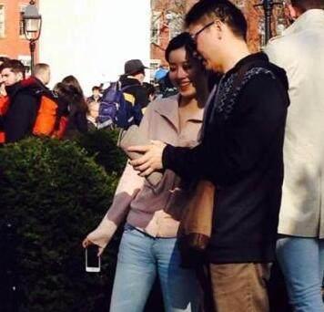 旧照片, 奶茶妹妹和刘强东没结婚的时候这样玩