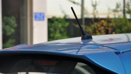 汽车顶上的鲨鱼鳍有什么作用,我敢打赌知道的人不多