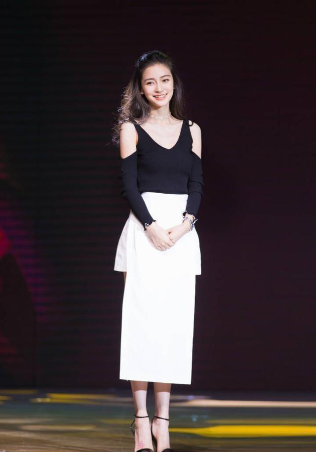 Angelababy腿高跟鞋,Angelababy腿高跟鞋 是我看错了吗angelababy高跟鞋没有跟女明星真辛苦