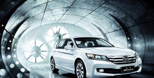 都是18W车价，阿特兹与雅阁，我该怎么选？