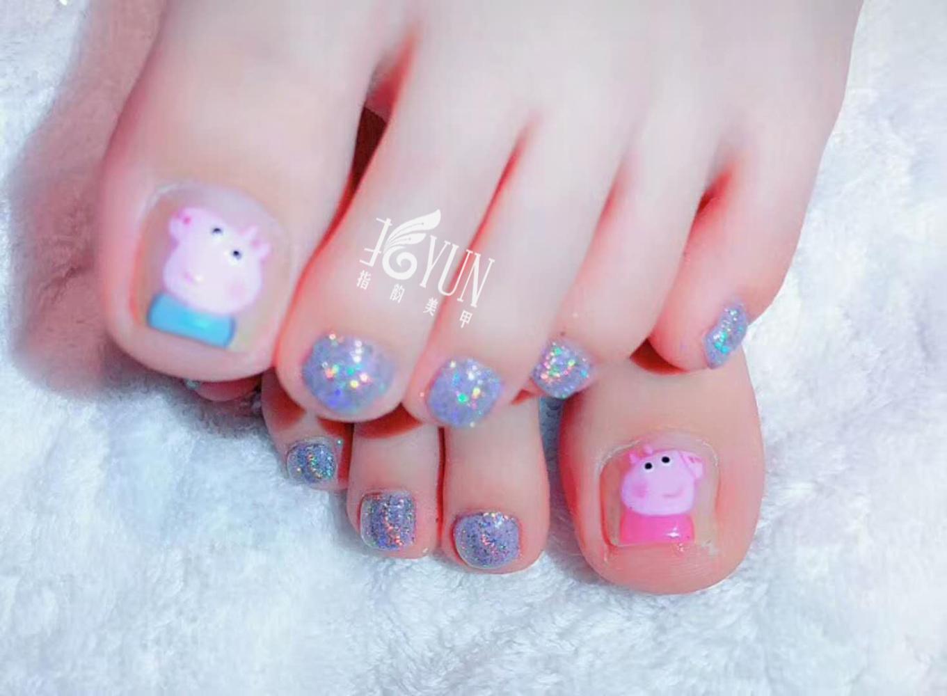 指韵推荐|社会人必备小猪佩奇美甲款式4款推荐