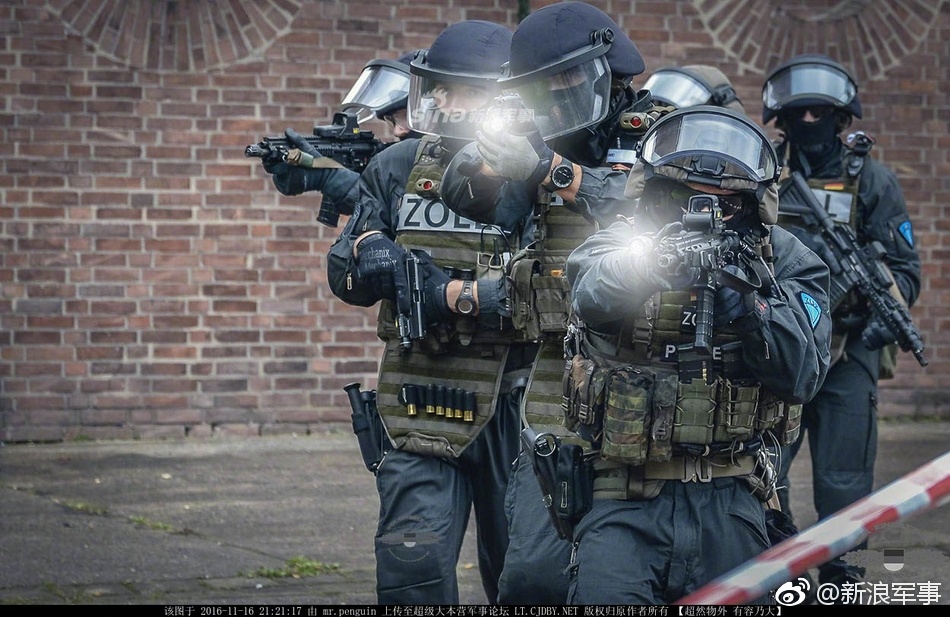 战术锁子甲?德国SEK特种部队成员衣着打扮很随意