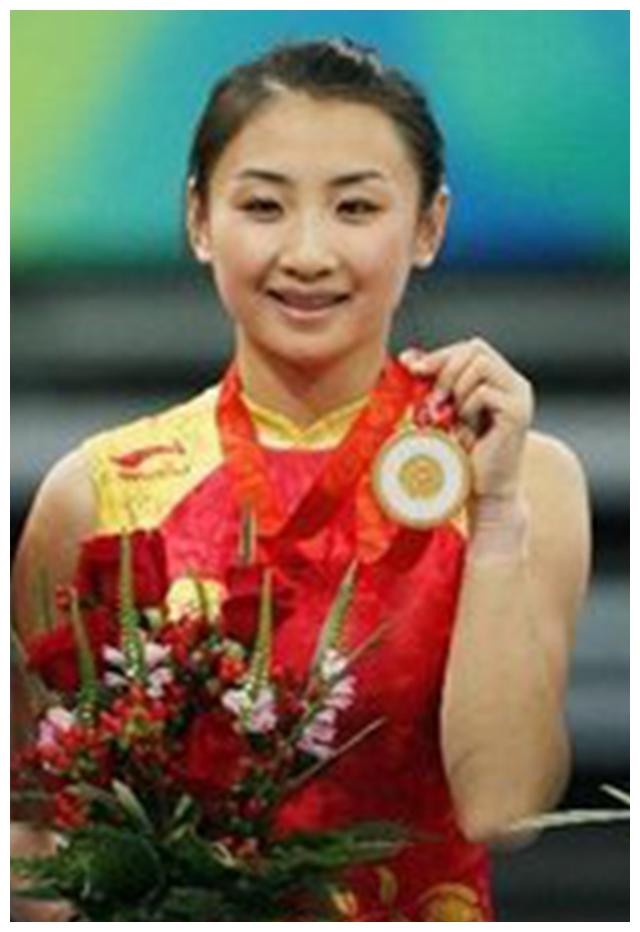 奥运冠军何雯娜近照曝光:29岁如少女一般,唯一的遗憾