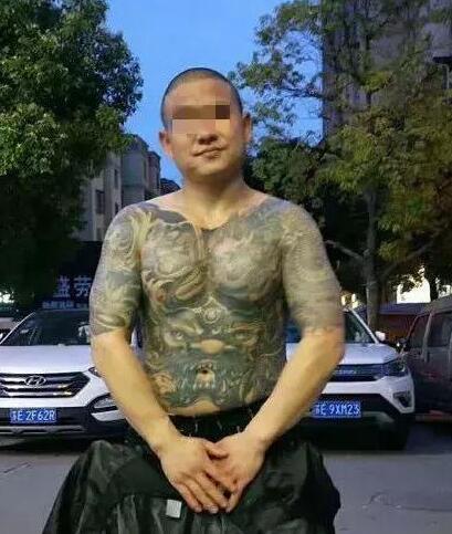 “宝马哥”砍人被“反杀”一案, 这几个问题引发热议!