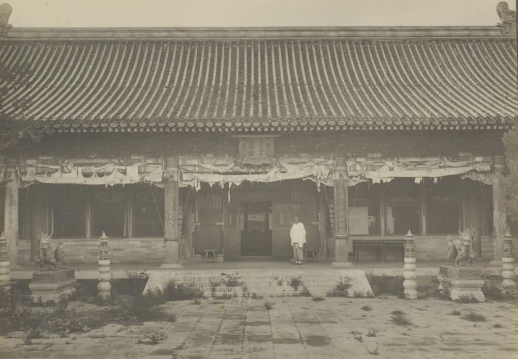 珍贵历史老照片，走进慈禧住过的储秀宫，比电视剧中简朴多了!