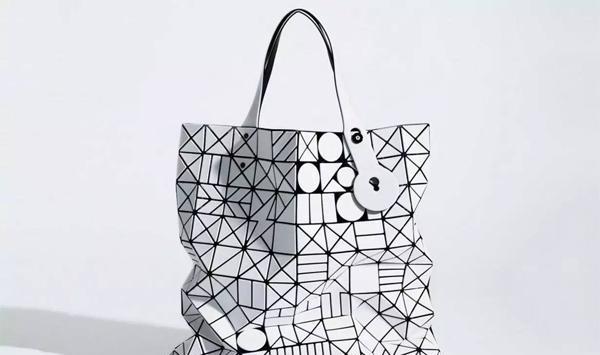 最受欢迎的轻奢包包品牌推荐