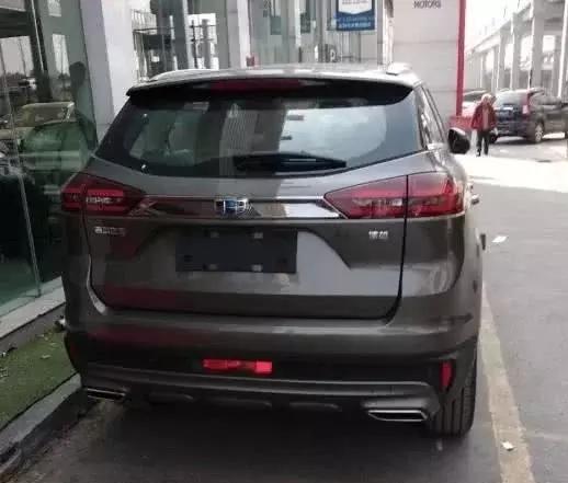 同事刚定了哈弗H6，看我开这车上班，果断去退了！