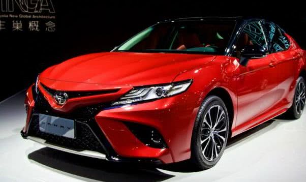 20万的凯美瑞、20万的阿特兹、20万的迈腾！到底哪个最好？