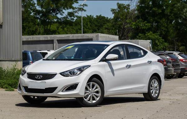 2700轴距10万的合资车精彩盘点, 这两款配置好油耗低!