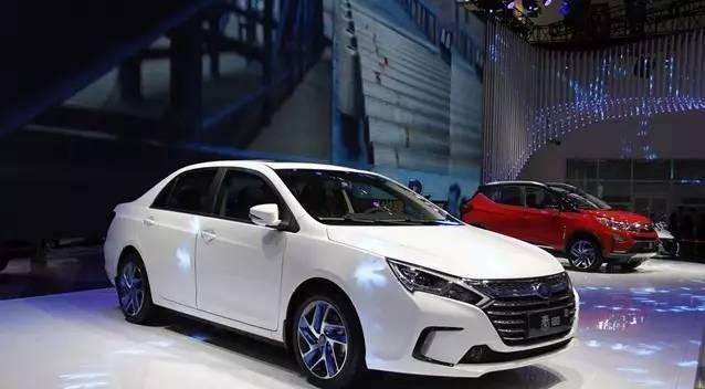 这款车能秒杀50万的车, 5.9秒就能提速到100km/h!