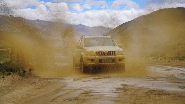 从四川进西藏的20天里，我直接把丰田霸道开报废了