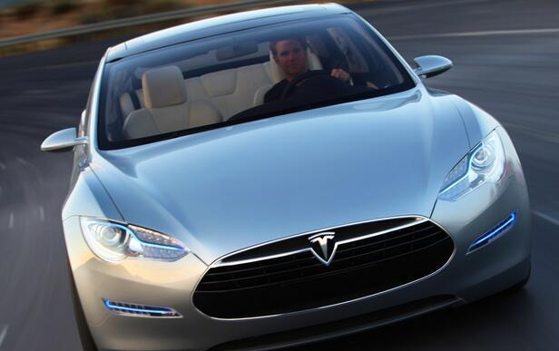 45岁宁静近照憔悴,脾气火爆遇乐嘉也不退,座驾