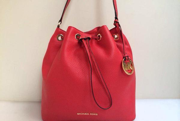 最受欢迎的轻奢包包品牌推荐