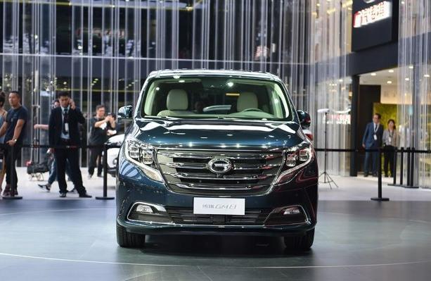 国产最豪华MPV终于来了, 5.1米车长双向侧滑门, 空间超大!