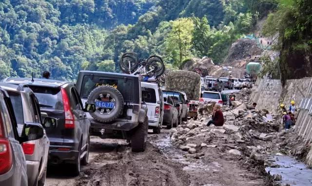 自驾游最美景观大道川藏线最危险的几种情况！