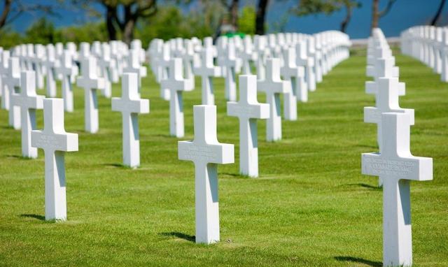 一对初恋情侣的一生,我们就是这样错过了美好