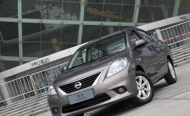 被喷外观奇丑无比, 简配到只剩车壳, 月销量有几千辆!