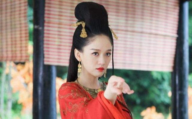 古装剧中女星"冲天髻"造型,赵丽颖撞脸景甜,林青霞惊为天
