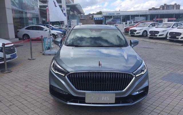 红旗大翻身，造型比肩A8，配置国产一流，才15W价格实在良心！