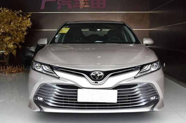 丰田凯美瑞2.0S锋尚型落地需要多少钱？