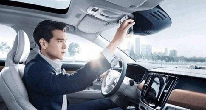 它不再是土豪专用车! 样子真是“年轻人的好朋友”