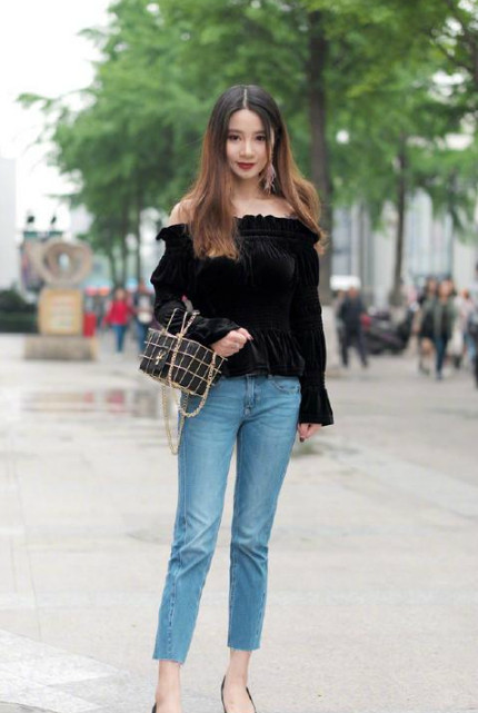 街拍,图八穿超短裙,肯定没穿安全裤,别问我怎么