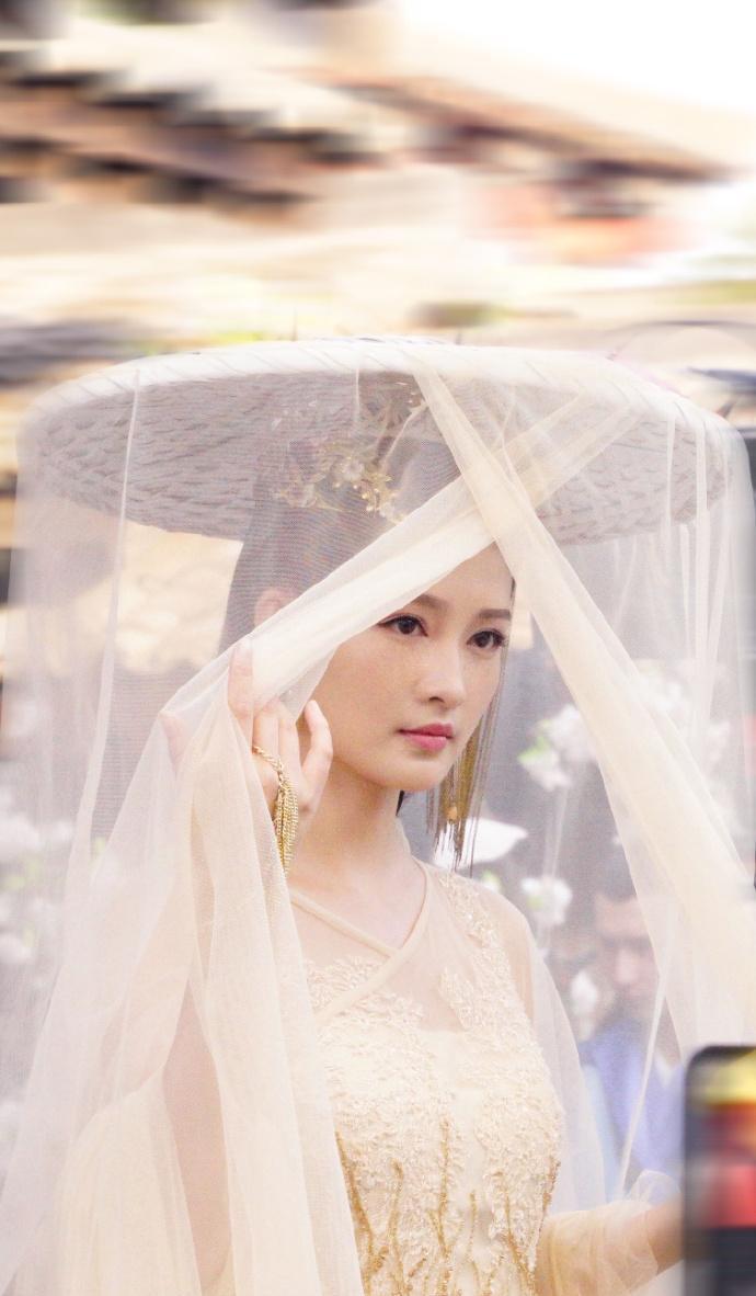 李沁古装造型图片