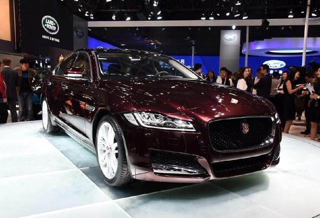 轴距3米1, 比A6大, 全铝车身比5系便宜, 给一个不火的理由?